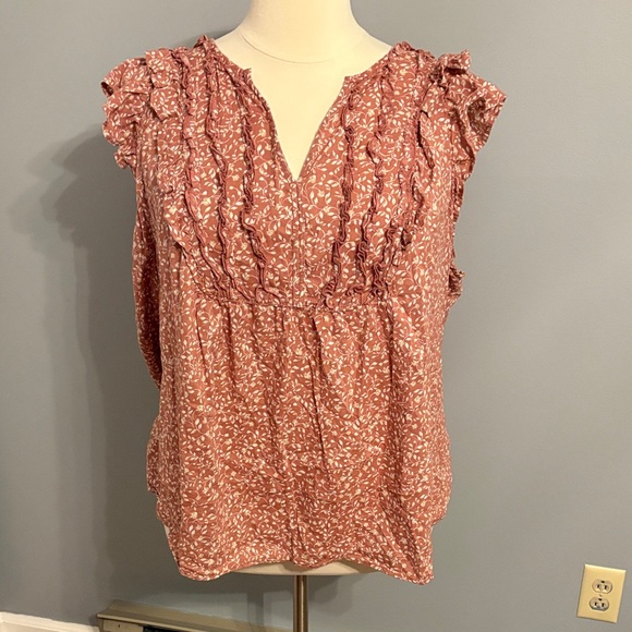 Old Navy Tops - Old Navy Dusty Rose Floral Ruffled Sleeveless top 3X
